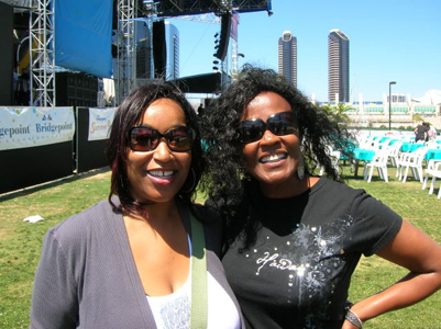 Donna-And-Josie-At-The-Rehearsal-Aug-7-2011_400.jpg