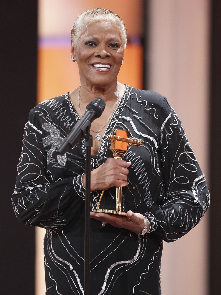 dionne-warwick-47th-annual-goldene-kamera-awards-inside-07.jpg