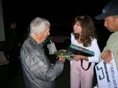 Jeanne-Gives-Burt-A-Present-Aug-7-2011_400.jpg